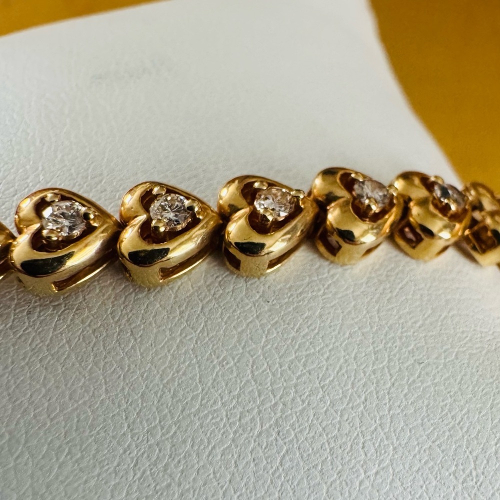 Vintage 14K Yellow Gold and Diamond Heart Link Tennis Bracelet Romantic 7" - Picture 3 of 5